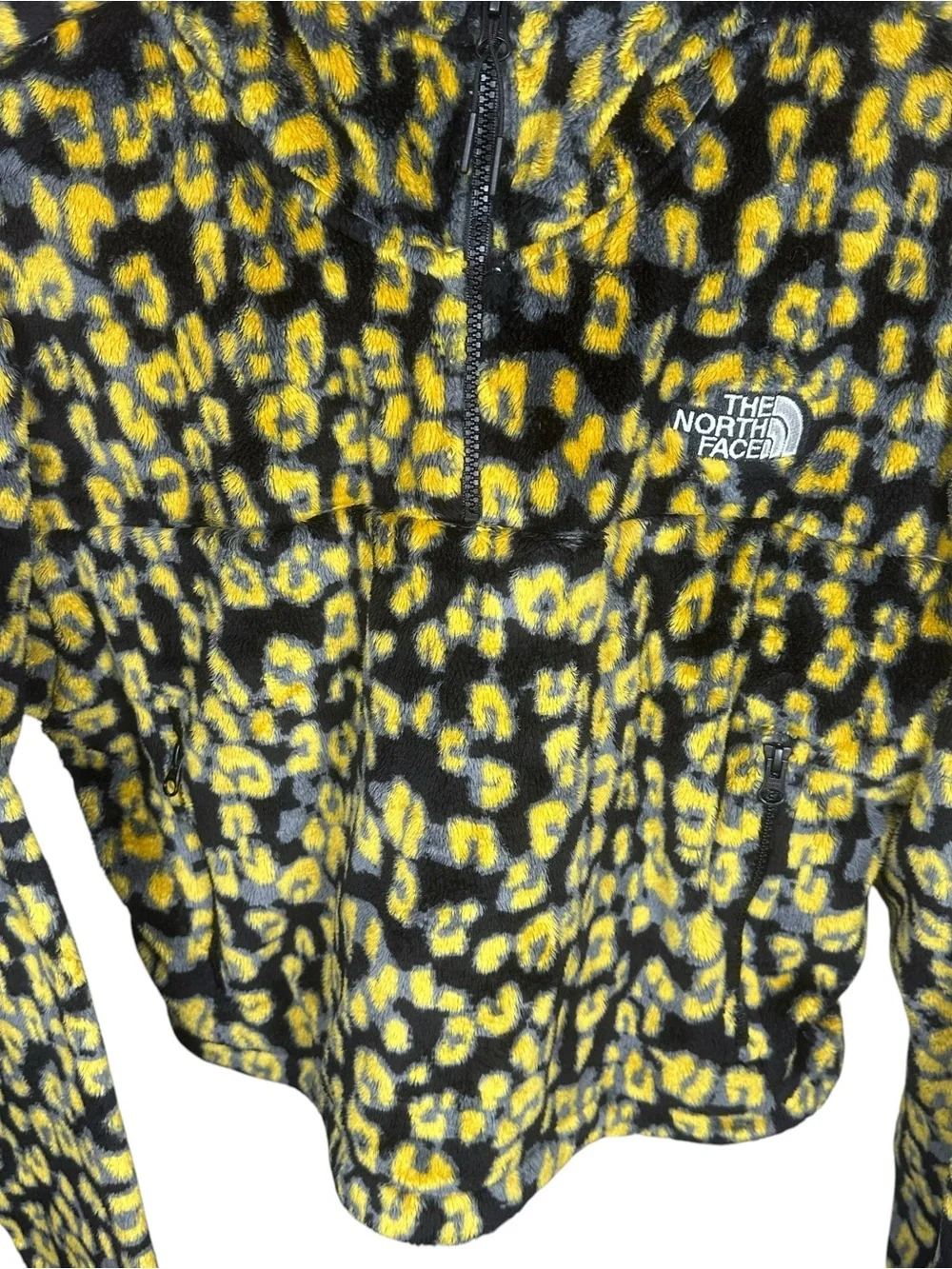 The North Face Osito Crop Hoodie Leopard Yellow Black Outdoor Cozy Gorpcore XL - Picture 7 of 12